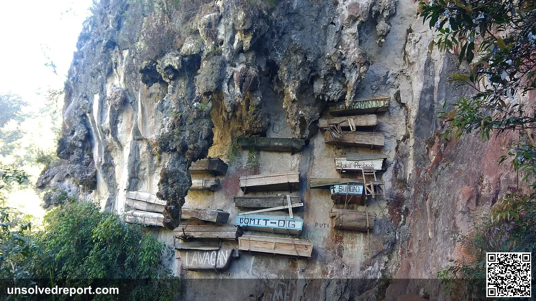 The native way of funeral rites of igorot trive in sagada thousand years ago. That still be practice this time