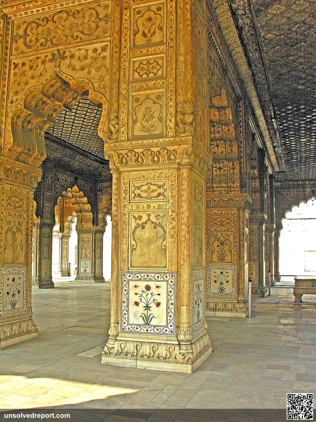 Red Fort - The Khas-Mahal (Private Palace) served as the Emperor’s Residence, Shah Jahan, built by him between 1639 and…